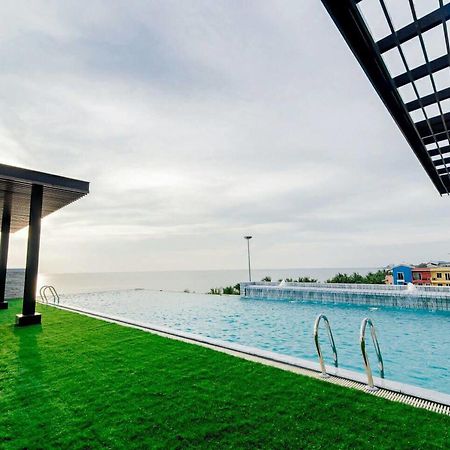 Panitar Haus Hotel Чонбури Екстериор снимка