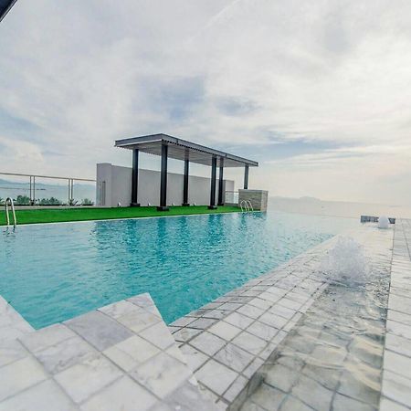 Panitar Haus Hotel Чонбури Екстериор снимка
