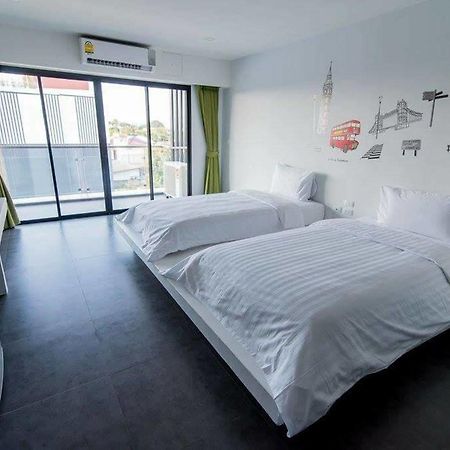 Panitar Haus Hotel Чонбури Екстериор снимка